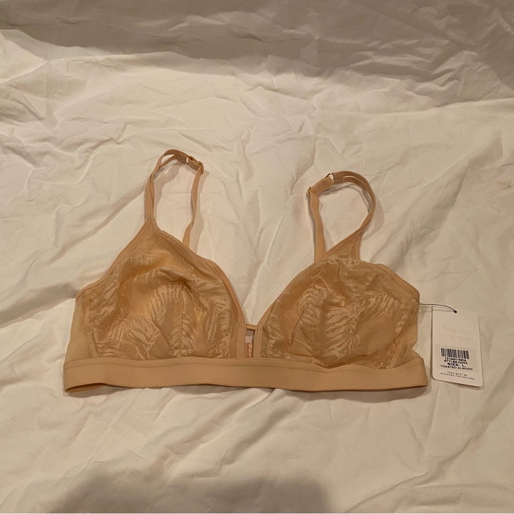 The Palm Lace Busty Bralette- lively NWT
